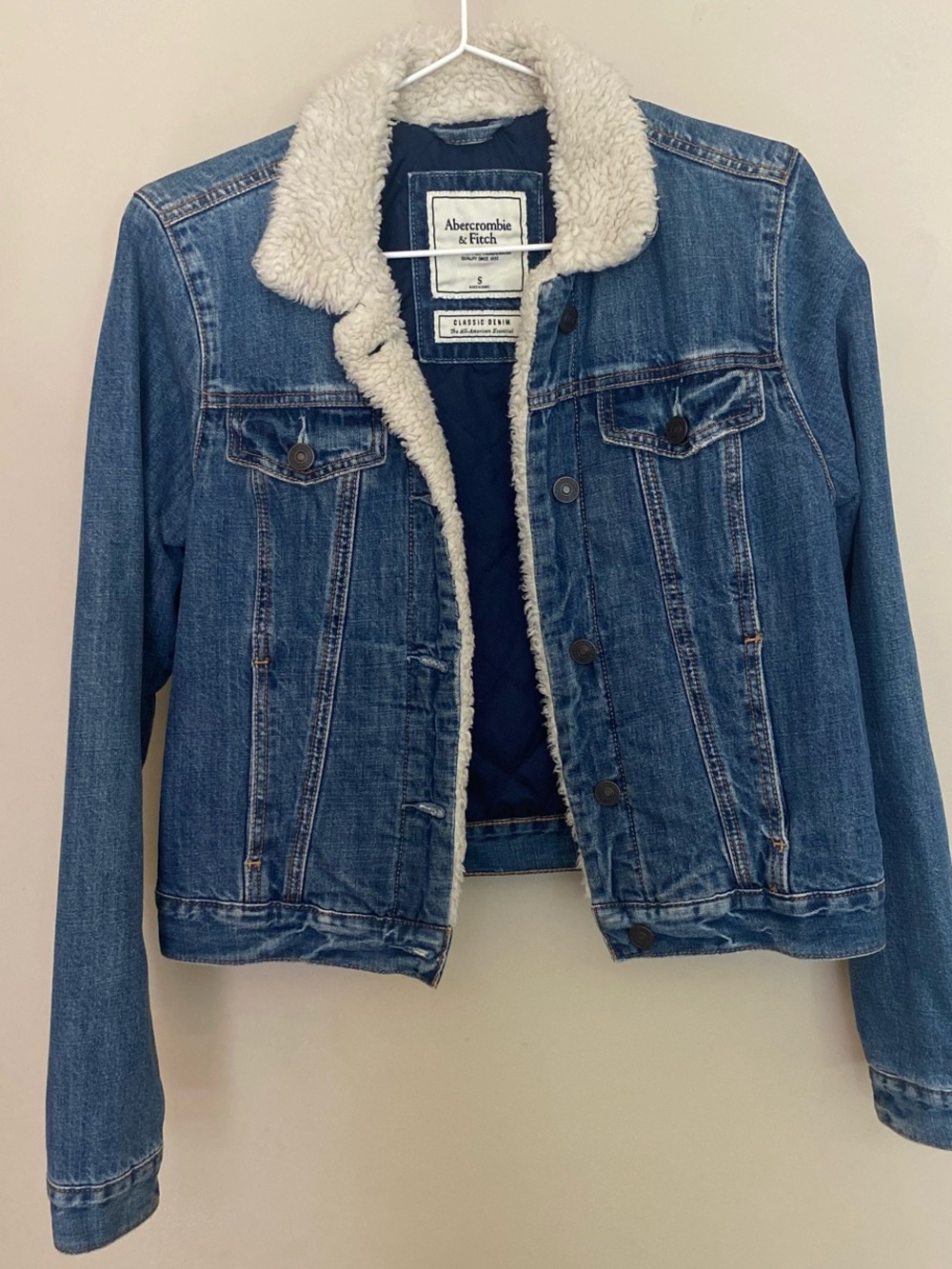 Abercrombie & Fitch Sherpa-Lined Denim Jacket - Blue & Cream